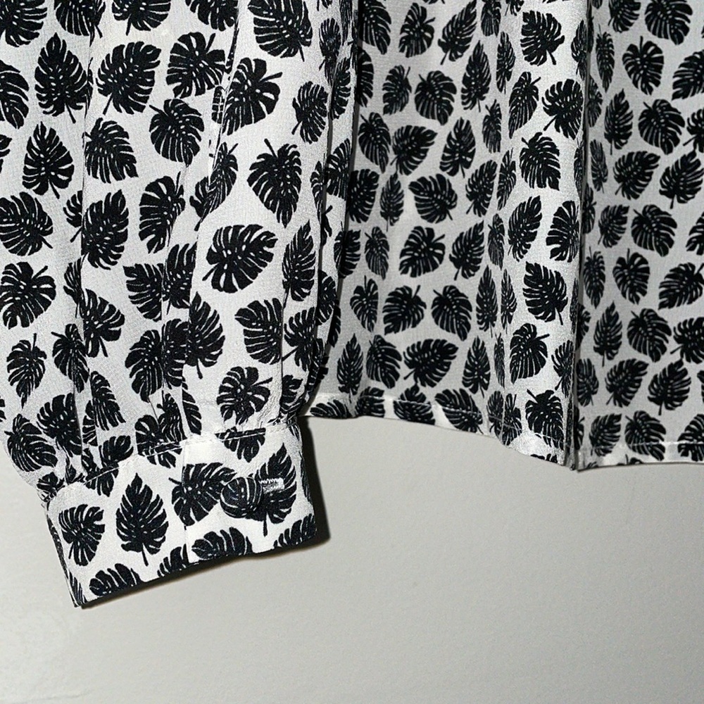 Max Mara/ Weekend %100 Silk Long Sleeve Blouse - Picture 3 of 7
